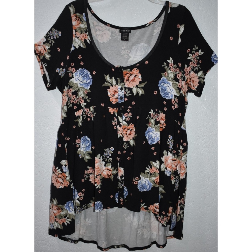 TORRID 0X Soft Stretch Tunic BABYDOLL Scoop Neck High/Low Hem Button Front Black - Picture 8 of 16